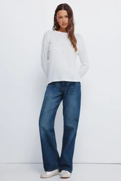 T-shirt com tachas posicionadas
