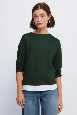 T-shirt combinada com botões laterais