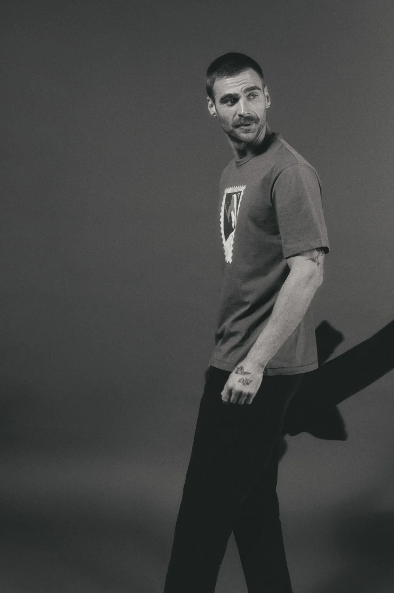 T-shirt gráfica lavada