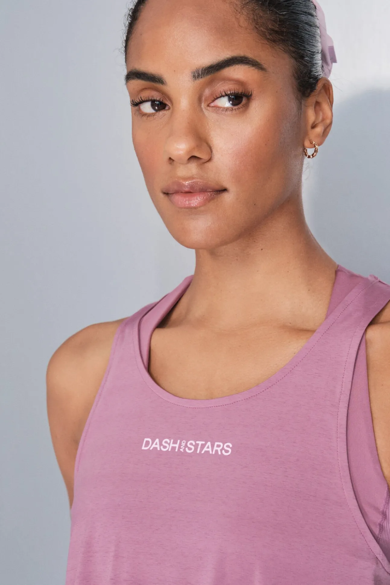 T-shirt halter assimétrico rosa