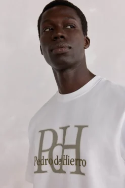 T-shirt logo
