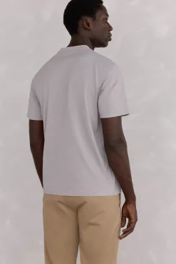 T-shirt logo