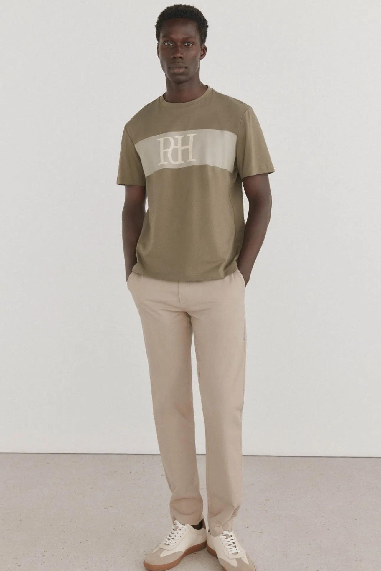 T-shirt logo