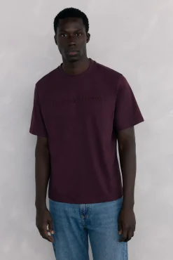 T-shirt logo