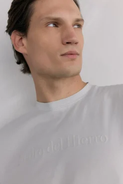 T-shirt logo