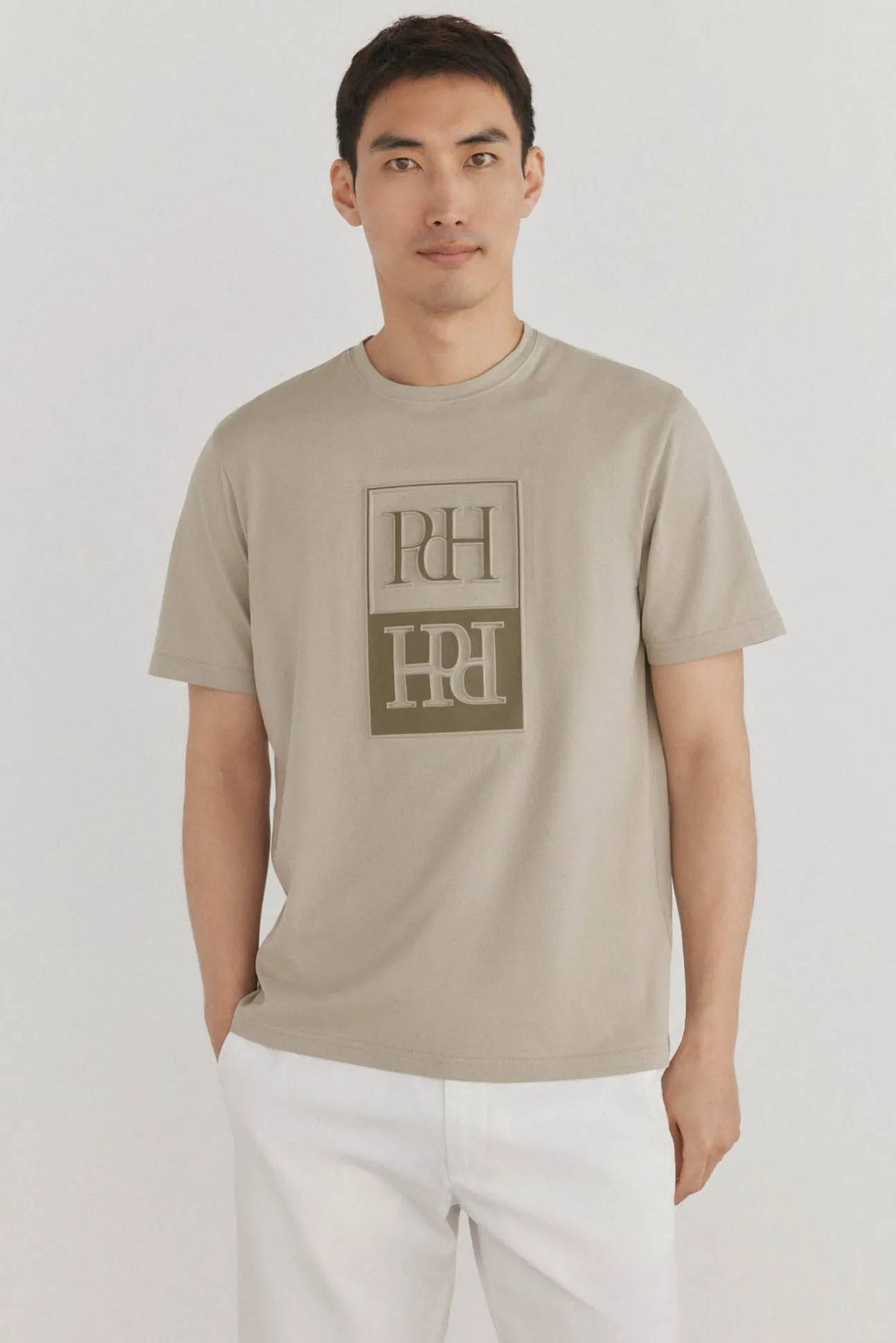 T-shirt logo relevo