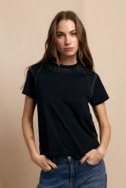 T-shirt rebites