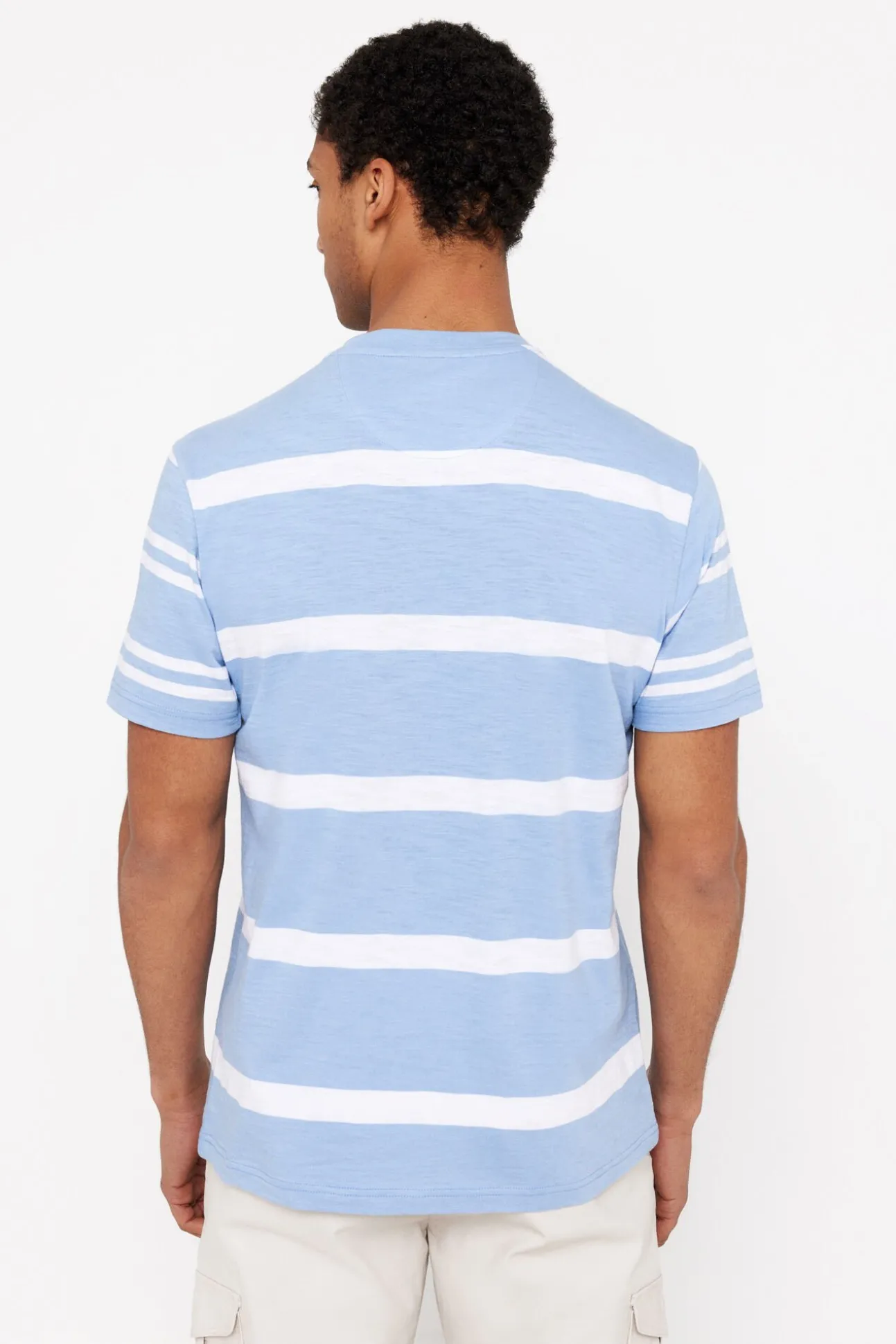 T-shirt às riscas