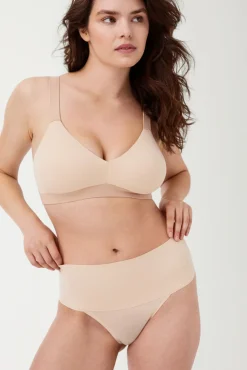 Unsichtbarer Shaping-String Café au Lait SPANX