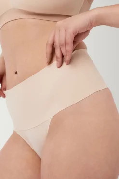 Unsichtbarer Shaping-String Café au Lait SPANX