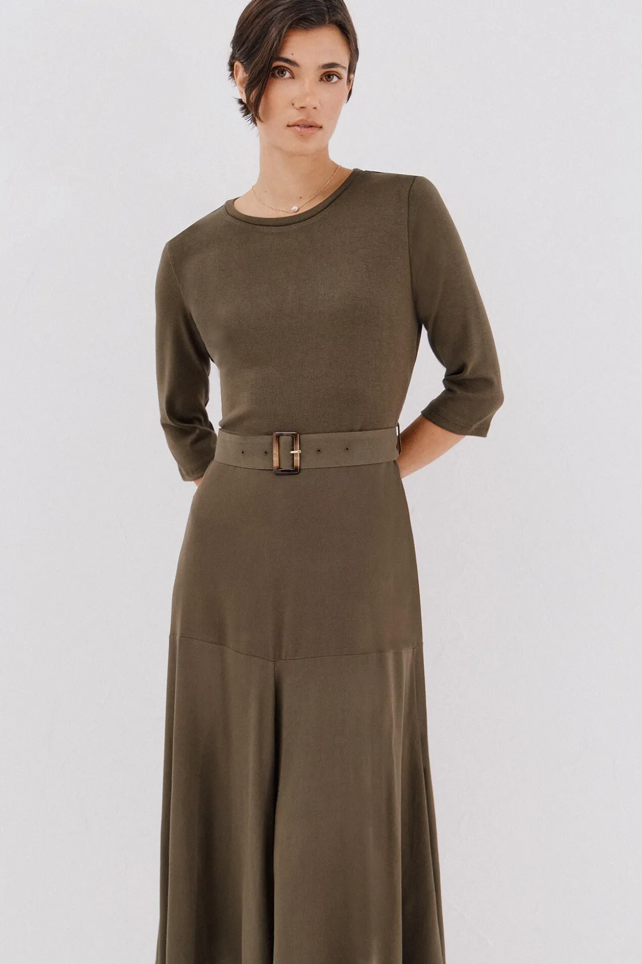 Vestido combinado com cinto