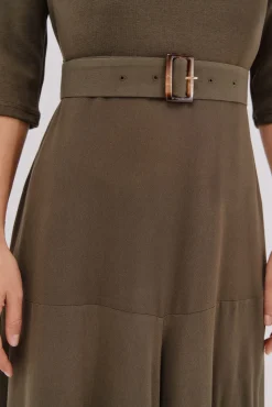 Vestido combinado com cinto