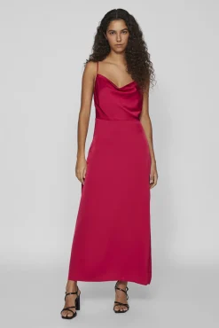 Vestido comprido acetinado com decote drapeado