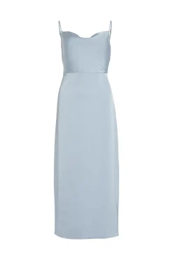 Vestido comprido acetinado com decote drapeado
