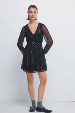 Vestido curto com detalhes em lurex