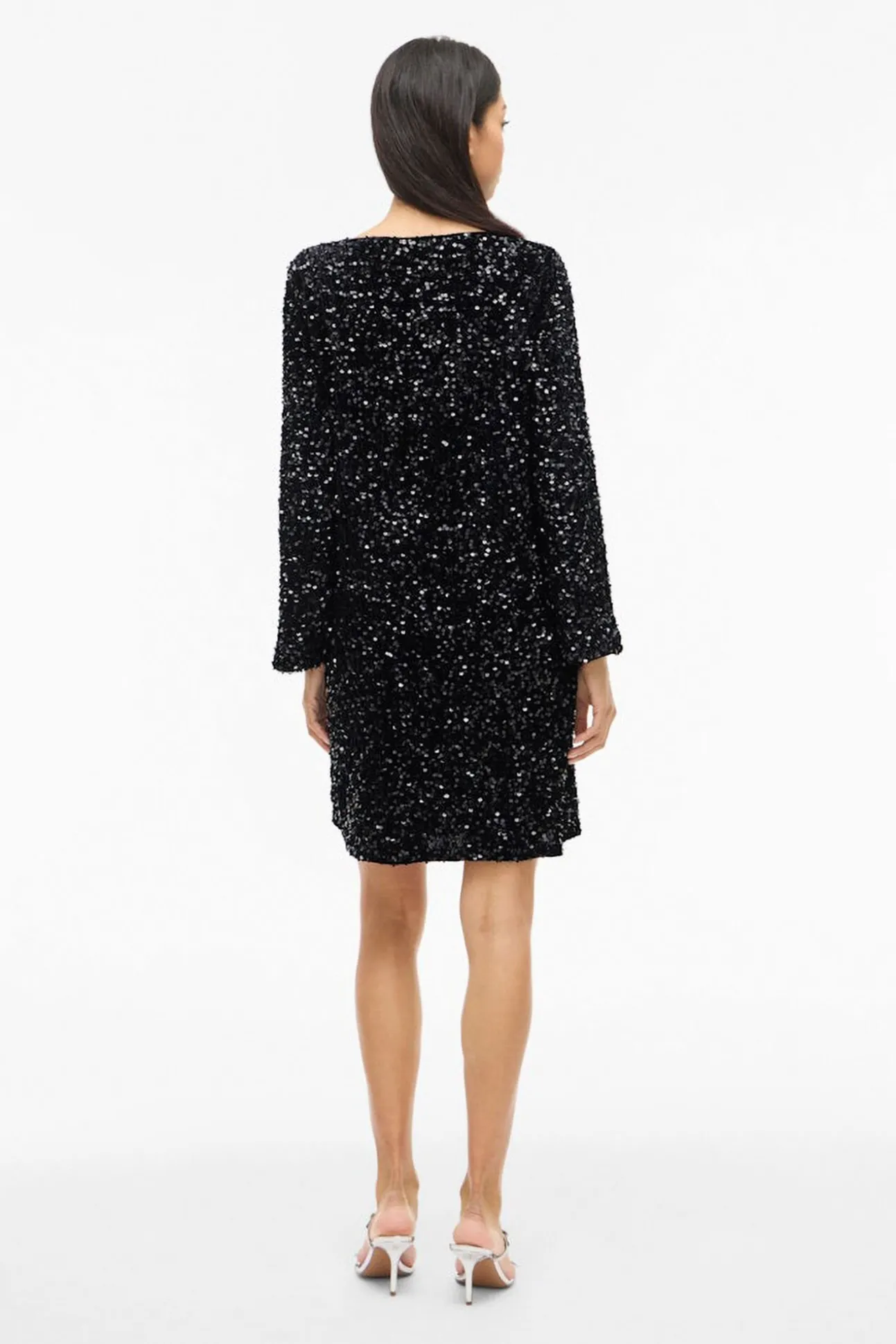 Vestido curto com lantejoulas