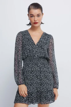 Vestido curto de chiffon estampado