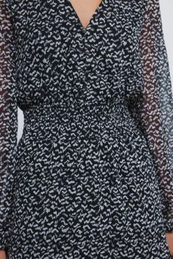 Vestido curto de chiffon estampado