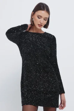 Vestido curto de lantejoulas