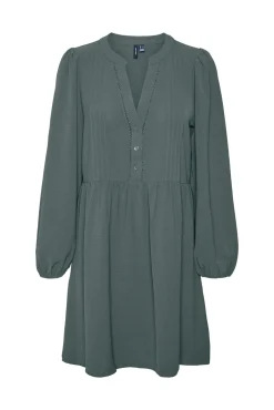 Vestido curto de manga comprida
