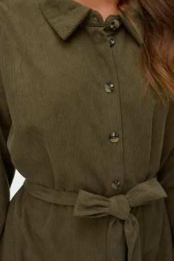 Vestido curto de veludo cotelê plus size