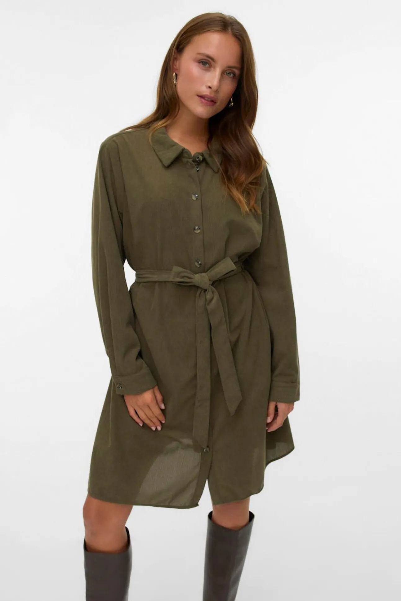 Vestido curto de veludo cotelê plus size