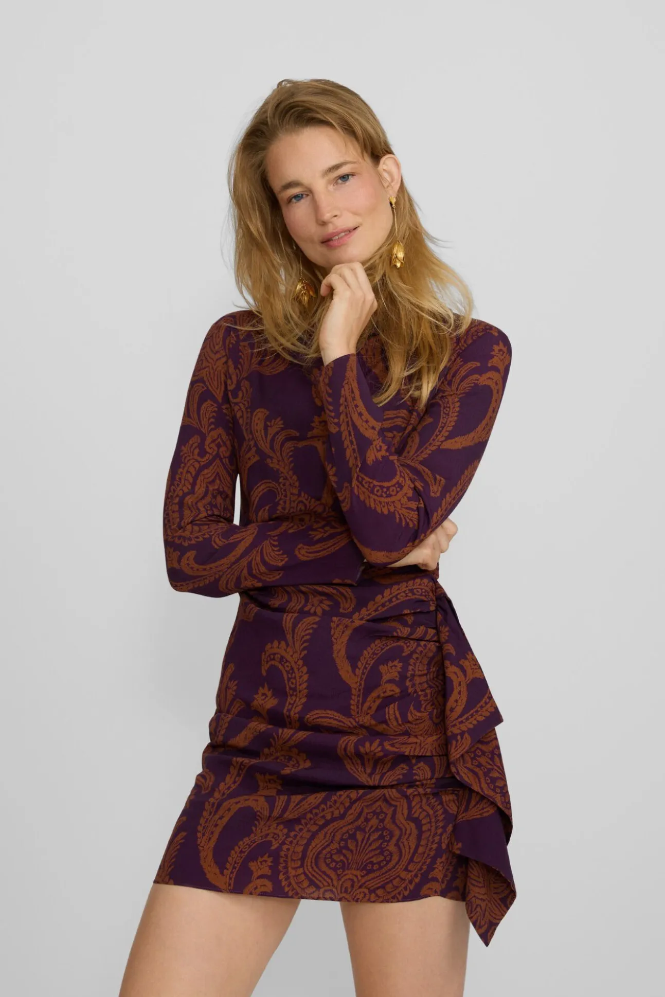 Vestido curto estampado drapeado