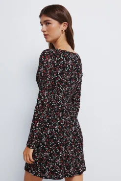 Vestido curto floral