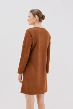 Vestido de camurça