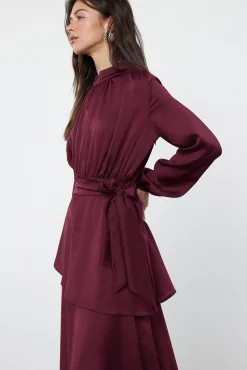 Vestido de cetim