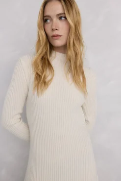 Vestido de malha com pontos caídos