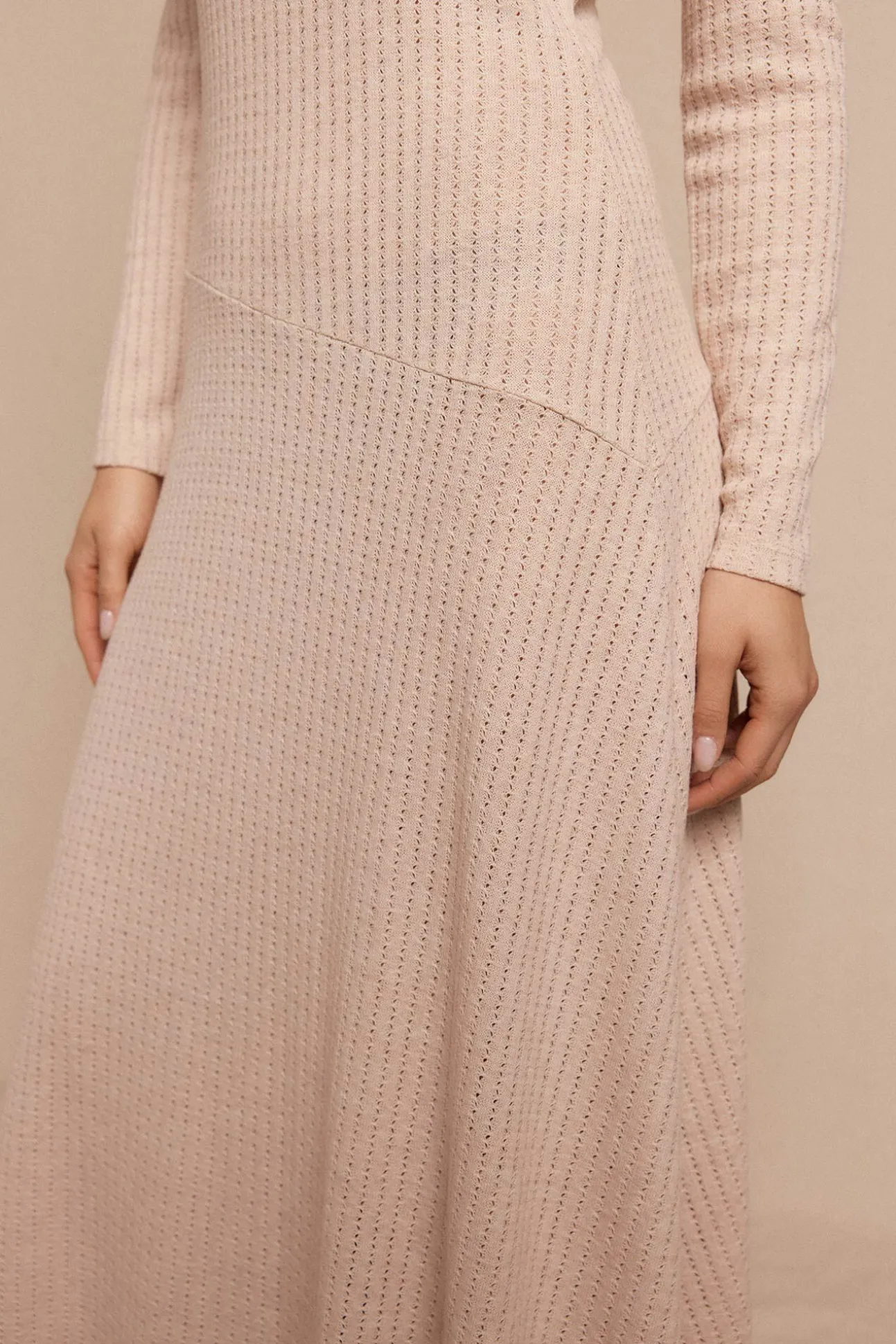 Vestido estruturado evasê