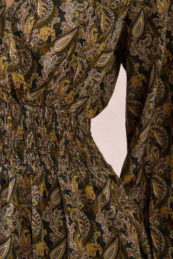 Vestido longo com estampado e pregas