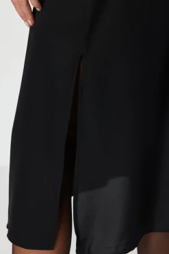Vestido midi com abertura