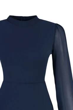 Vestido midi de gola alta