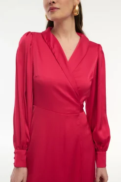 Vestido midi envolvente em cetim