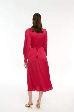 Vestido midi envolvente em cetim