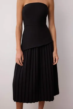 Vestido midi plissado
