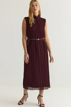 Vestido midi plissado