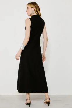 Vestido midi sem mangas