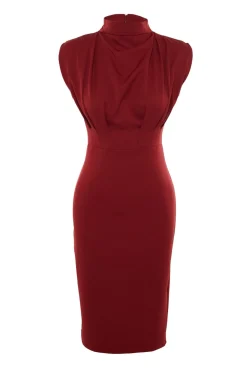 Vestido midi tubinho